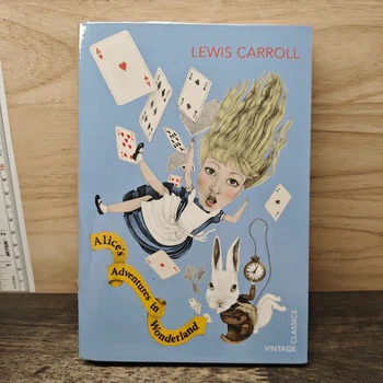ภาพหนังสือ Alice's Adventures in Wonderland - Lewis Carroll