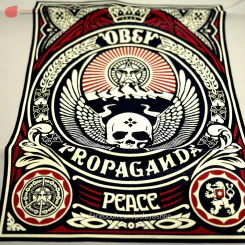 กระเป๋าผ้าเท่ๆ ลาย Propaganda สีครีม รูปที่ 2