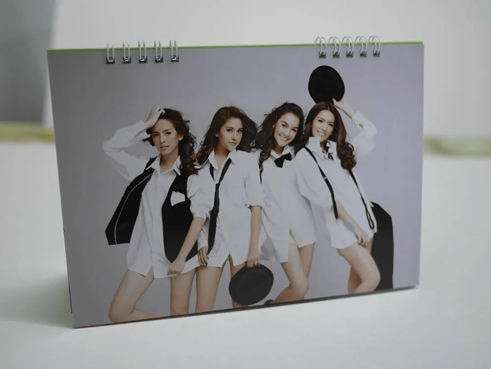 ปฎิทิน ช่อง 3 ปี พ.ศ.2559 แบบตั้งโต๊ะ (มือหนึ่ง) รูปที่ 12