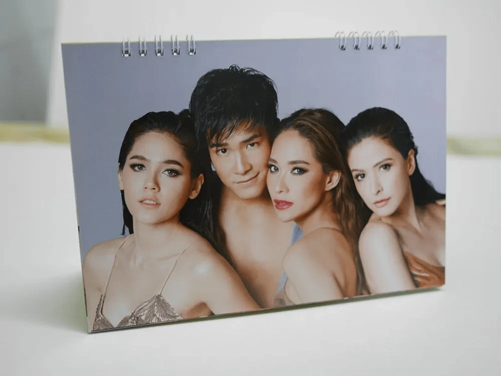 ปฎิทิน ช่อง 3 ปี พ.ศ.2559 แบบตั้งโต๊ะ (มือหนึ่ง) รูปที่ 6