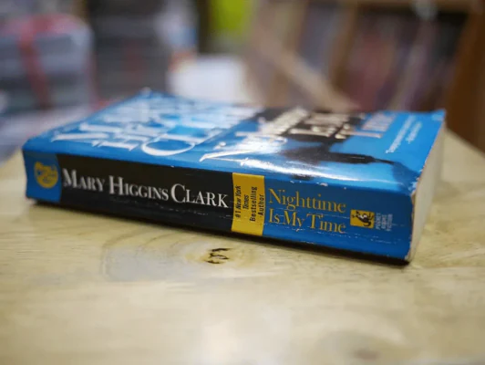 Nighttime Is My Time - Mary Higgins Clark รูปที่ 2