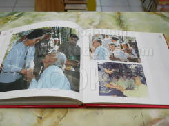 สมเด็จพระศรีนครินทราบรมราชชนนี (ปกแข็ง) รูปที่ 4