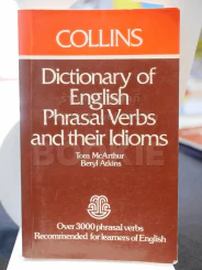 COLLINS Dictionary of English Phrasal Verbs and their Idioms รูปที่ 1
