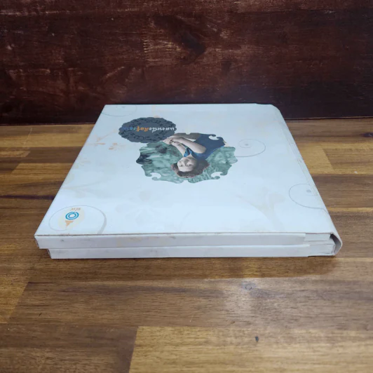 แสงหนึ่งคือรุ้งงาม หนังสือประกอบนิทรรศการเทิดพระเกียรติ สมเด็จพระเจ้าพี่นางเธอเจ้าฟ้ากัลยาณิวัฒนาฯ รูปที่ 3