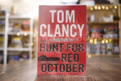 ล่าตุลาแดง Tom Clancy - สุวิทย์ ขาวปลอด แปล รูปที่ 1
