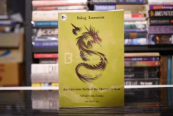 พยัคฆ์สาวเตะรังแตน The Girl Who Kicked The Hornet's Nest Stieg Larsson นพดล เวชสวัสดิ์ แปล รูปที่ 1