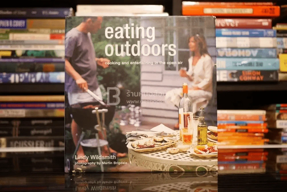Eating Outdoors รูปที่ 1