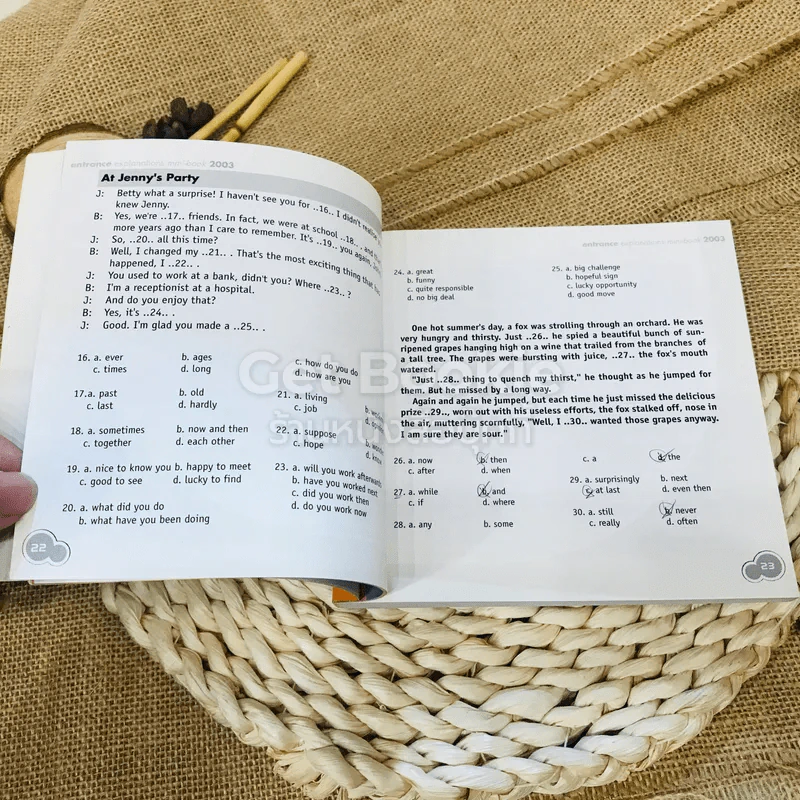 Crossword + Entrance 2003 + Vocab 2004 mini-book รูปที่ 10