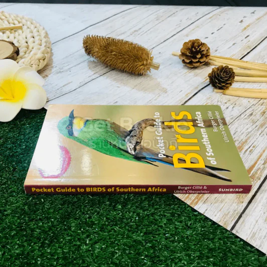 Pocket Guide to Birds of Southern Africa รูปที่ 2