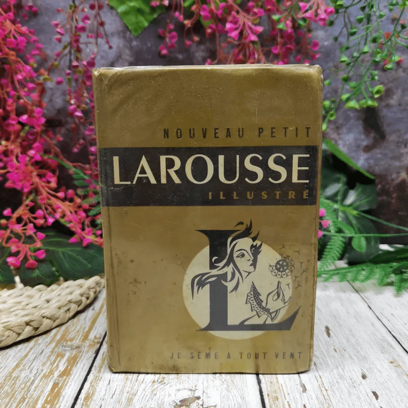 Larousse Illustre - Nouveau Petit รูปที่ 1