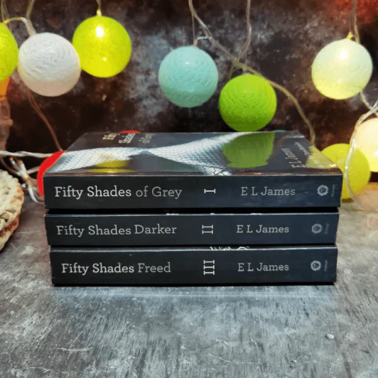 Fifty Shades of Grey ฟิฟตี้ เชดส์ 3 เล่มจบ (ฉบับภาษาอังกฤษ) รูปที่ 2
