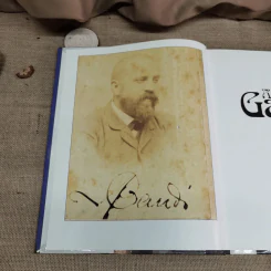 Antoni Gaudi - Cristina Montes Aurora Cuito รูปที่ 6