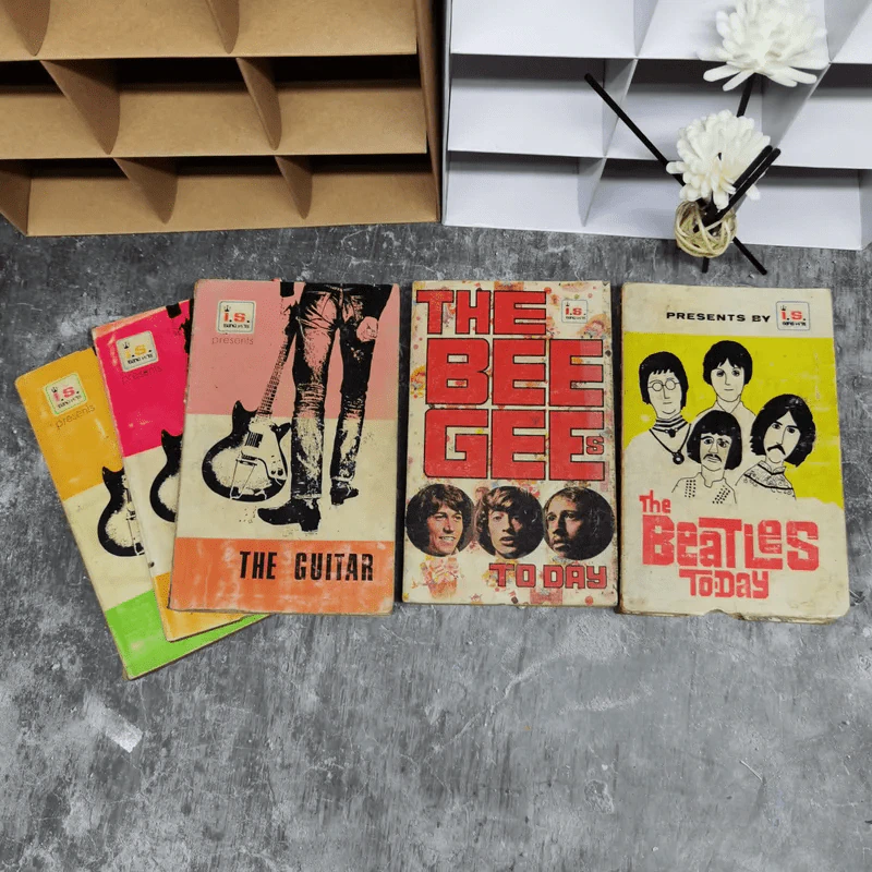 หนังสือเพลงสากลยุคเก่าขายเหมา 5 เล่ม รูปที่ 1