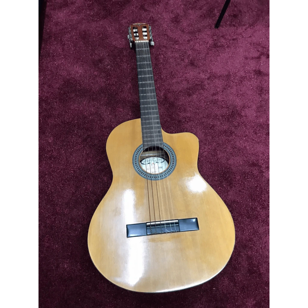กีตาร์คลาสสิค คาราบาว GC-196C รุ่นลูกแก้ว มือสอง เล่นได้ปกติ รูปที่ 1
