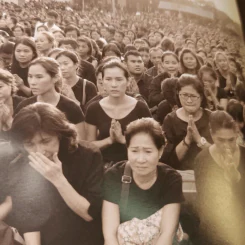 ศิลปวัฒนธรรม ปีที่ 38 ฉบับที่ 1 รำลึกถึงในหลวงร.9 รูปที่ 10