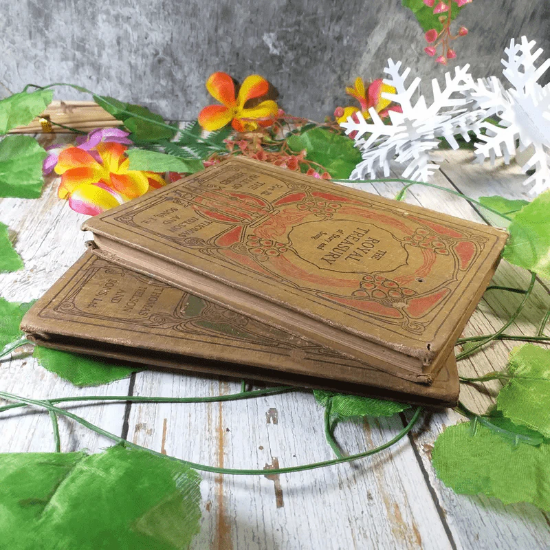 The Royal Treasury of Story and Song 2 เล่ม รูปที่ 3