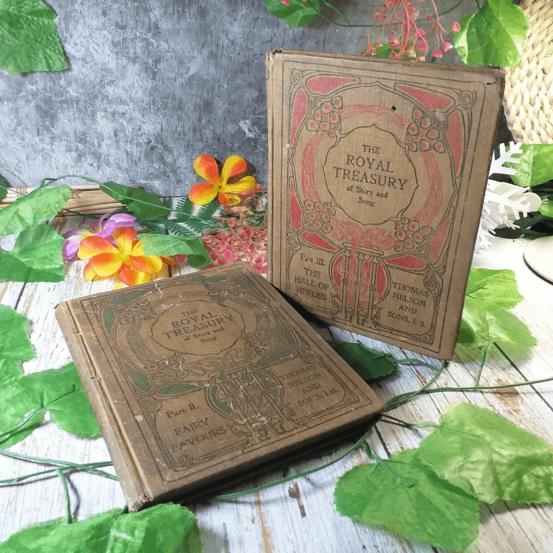 The Royal Treasury of Story and Song 2 เล่ม รูปที่ 1