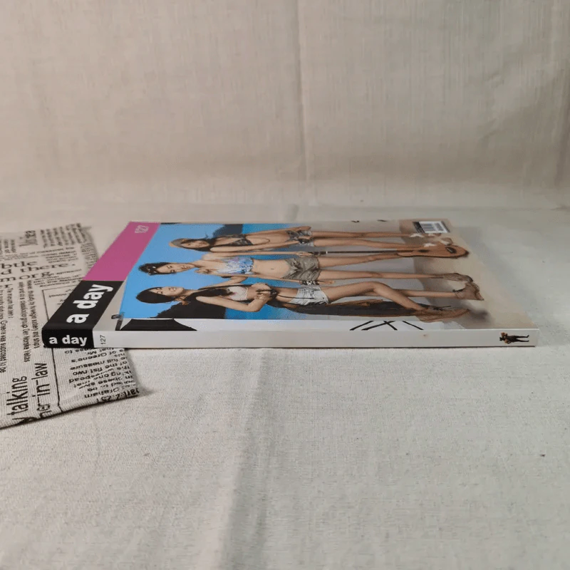 a day 127 Volume 11 Number 127 March 2001 รูปที่ 2