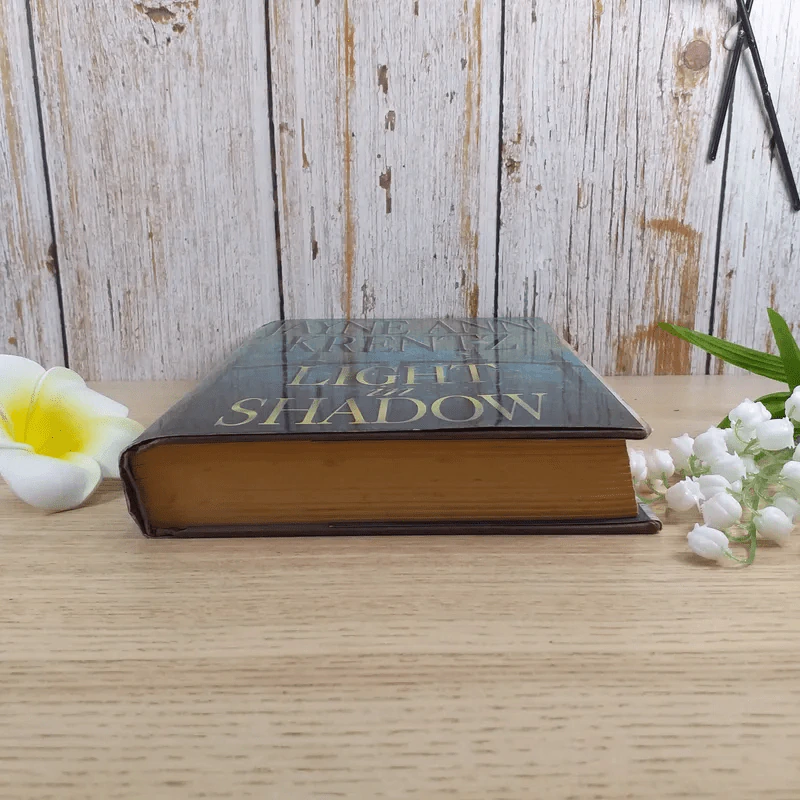 Light in Shadow - Jayne Ann Krentz รูปที่ 4