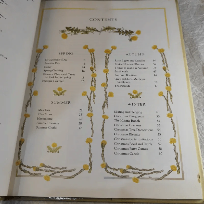 Little Grey Rabbit's Country Book รูปที่ 7