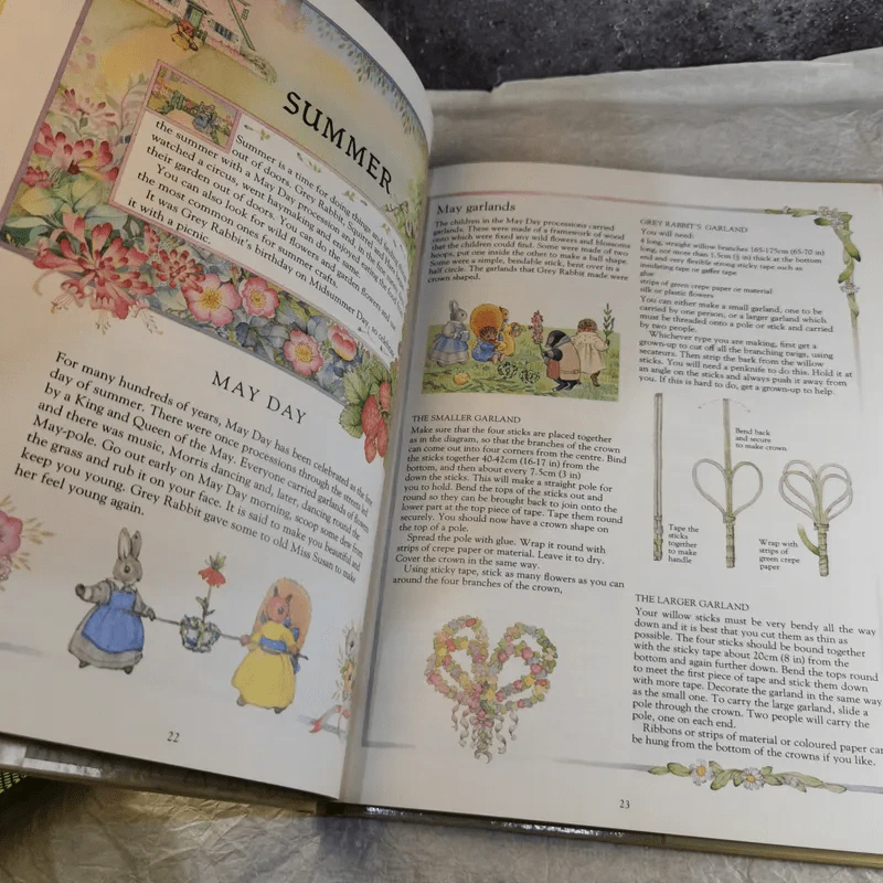 Little Grey Rabbit's Country Book รูปที่ 9