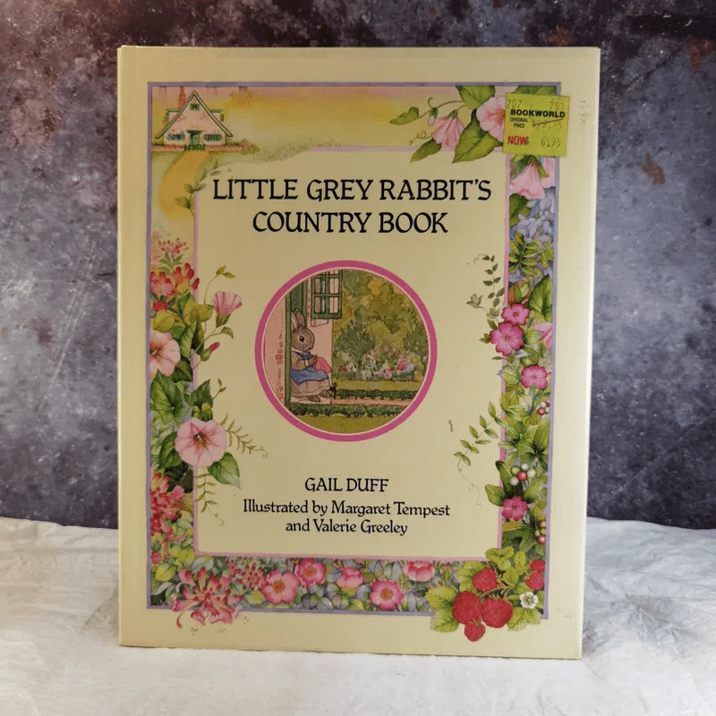 Little Grey Rabbit's Country Book รูปที่ 1
