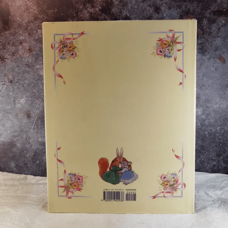 Little Grey Rabbit's Country Book รูปที่ 2