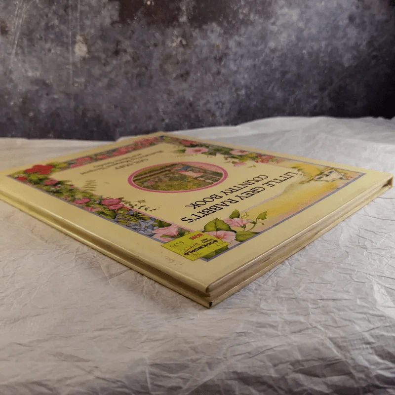 Little Grey Rabbit's Country Book รูปที่ 6