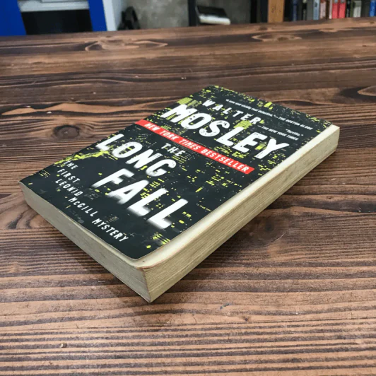 The Long Fall - Walter Mosley รูปที่ 4
