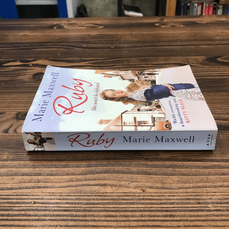 Ruby - Marie Maxwell รูปที่ 2