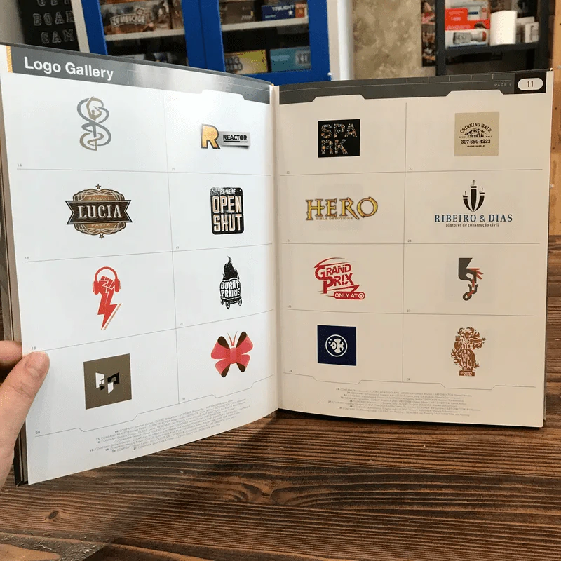 Design: Logo - Paul Howalt, Von Glitschka รูปที่ 13