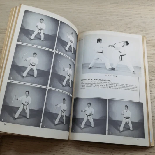 Nunchaku Karate Weapon of Self-Defense รูปที่ 12