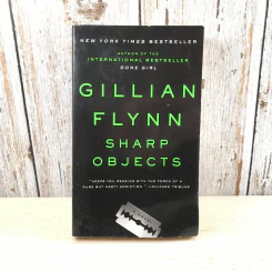 Sharp Objects - Gillian Flynn รูปที่ 1