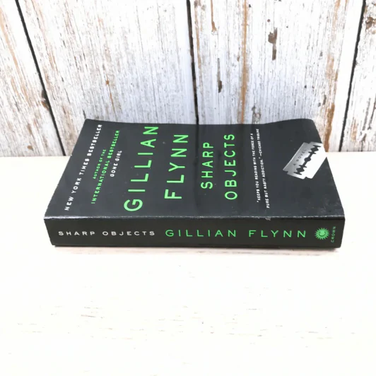 Sharp Objects - Gillian Flynn รูปที่ 2