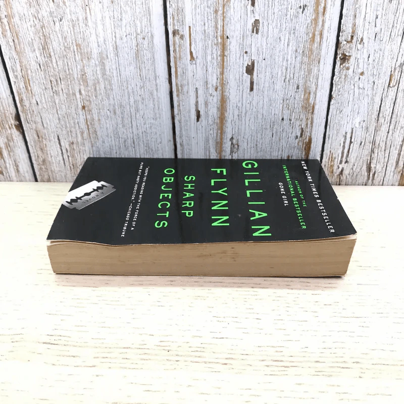 Sharp Objects - Gillian Flynn รูปที่ 3