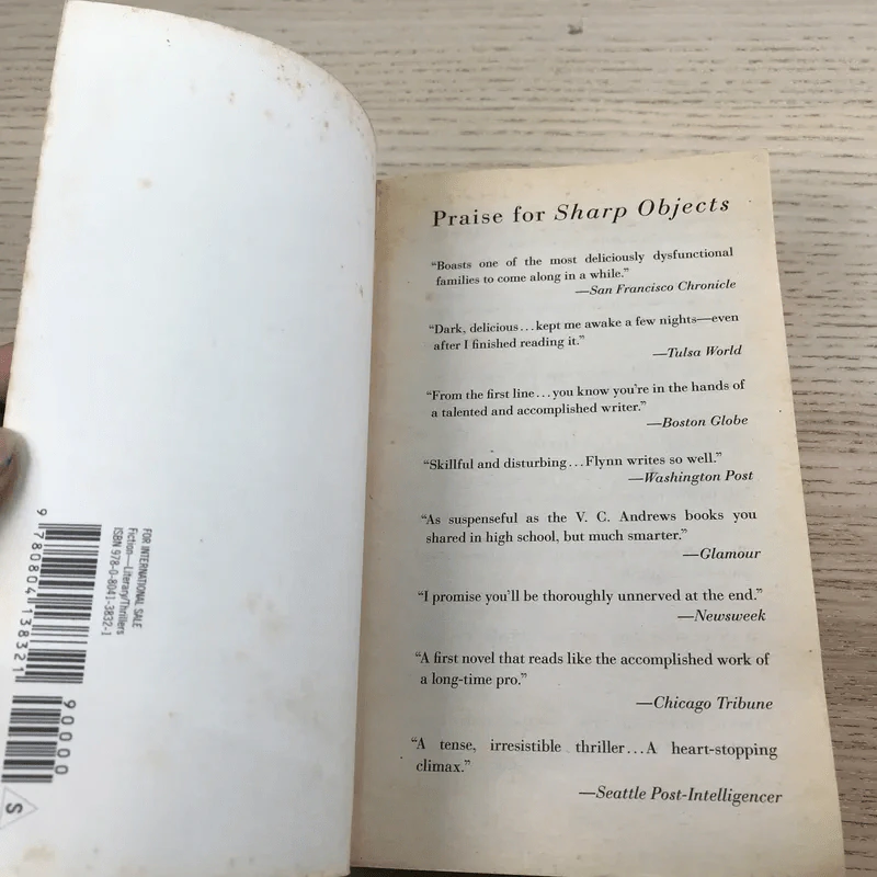 Sharp Objects - Gillian Flynn รูปที่ 6