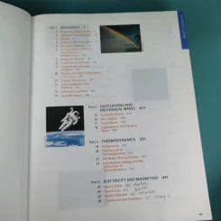 Physics for Scientists and Engineers with Modern Physics รูปที่ 9