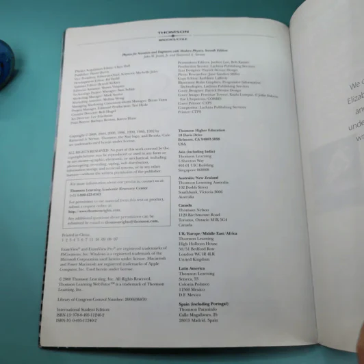 Physics for Scientists and Engineers with Modern Physics รูปที่ 8