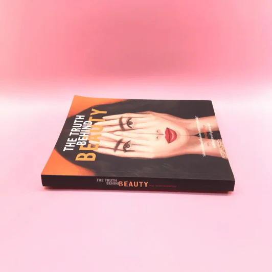 The Truth Behind Beauty - พ.ญ.เจนจิรา ชัยชโลทรกุล รูปที่ 3
