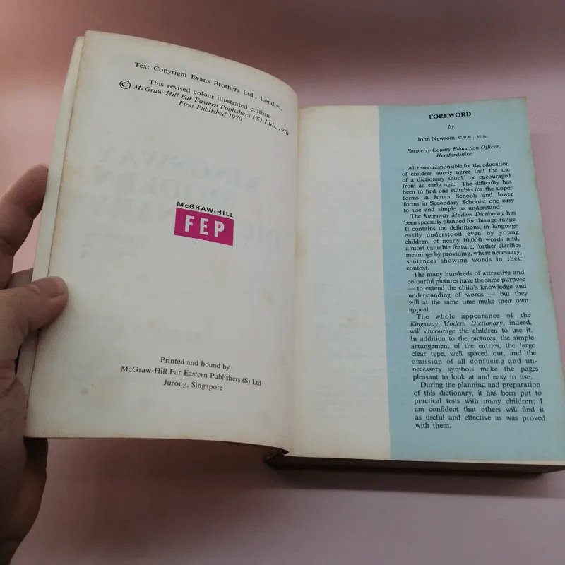 Kingsway Modern Dictionary Illustrated in Colour รูปที่ 8