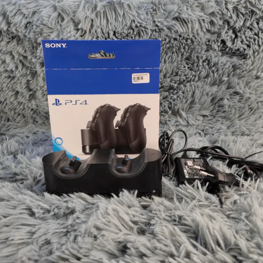 เครื่อง PlayStation Pro4 PS4 Pro มือสอง + 4 จอย (3 จอยไร้สาย, 1 จอยมีสาย) + แท่นชาร์จจอย รูปที่ 7