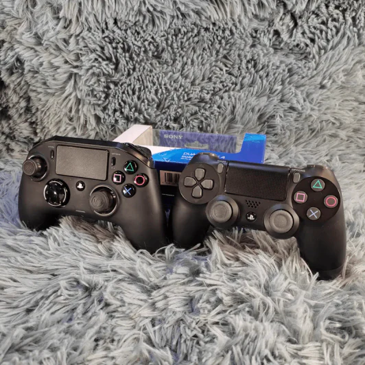 เครื่อง PlayStation Pro4 PS4 Pro มือสอง + 4 จอย (3 จอยไร้สาย, 1 จอยมีสาย) + แท่นชาร์จจอย รูปที่ 9