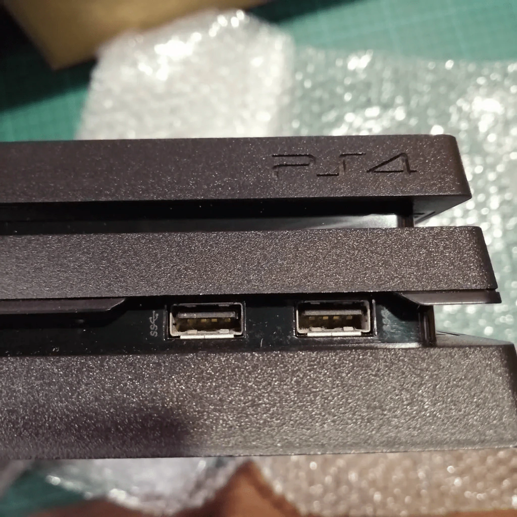 เครื่อง PlayStation Pro4 PS4 Pro มือสอง + 4 จอย (3 จอยไร้สาย, 1 จอยมีสาย) + แท่นชาร์จจอย รูปที่ 14