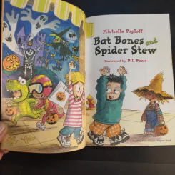 Bat Bones and Spider Stew - Michelle Poploff รูปที่ 9