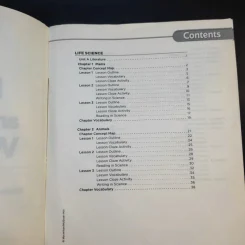 Science A Closer Look Reading and Writing Workbook รูปที่ 9