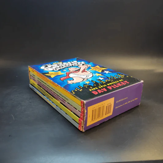 The New Captain Underpants Collection 5 Books Boxset รูปที่ 7