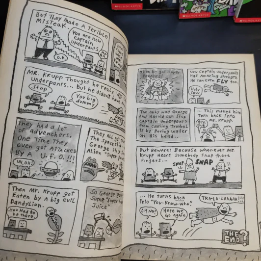 The New Captain Underpants Collection 5 Books Boxset รูปที่ 11