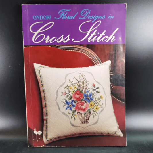 Floral Designs in Cross Stitch รูปที่ 1