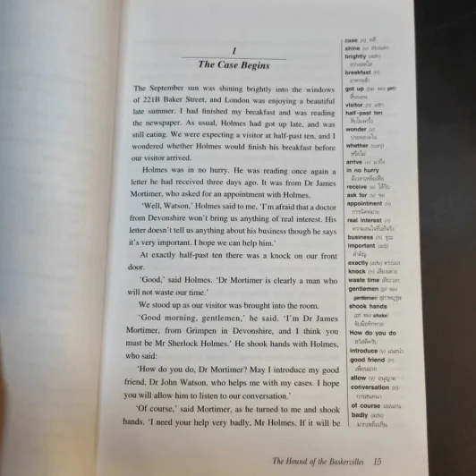 Oxford Bookworms Stage 4 เชอร์ล็อก โฮล์มยอดนักสืบ ตอน หมาป่าแห่งตระกูลบาสเกอร์วิลล์ รูปที่ 12