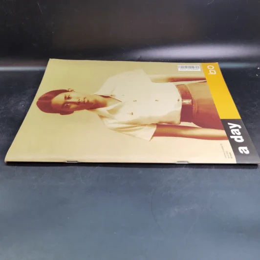 a day Volume 2 Number 20 April 2002 สมเด็จพระเทพฯ รูปที่ 4